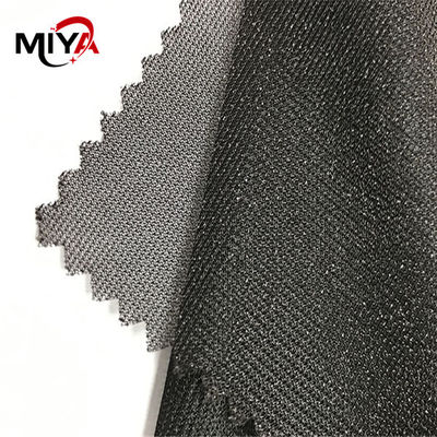 Weißes/schwarzes schmelzbares zwischenzeilig schreibendes Polyester 30gsm für Kleidung und Kleider